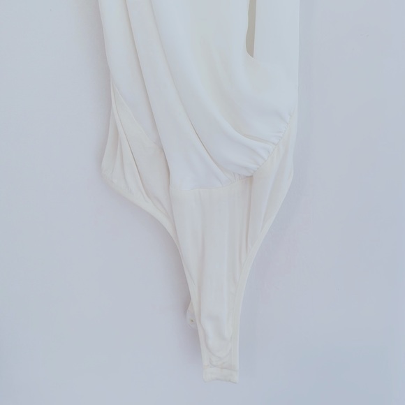 Bebe body suit white off white with gold embroiderie M - Picture 3 of 10